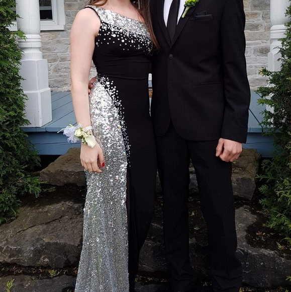 Prom dress - Picture 3 of 3